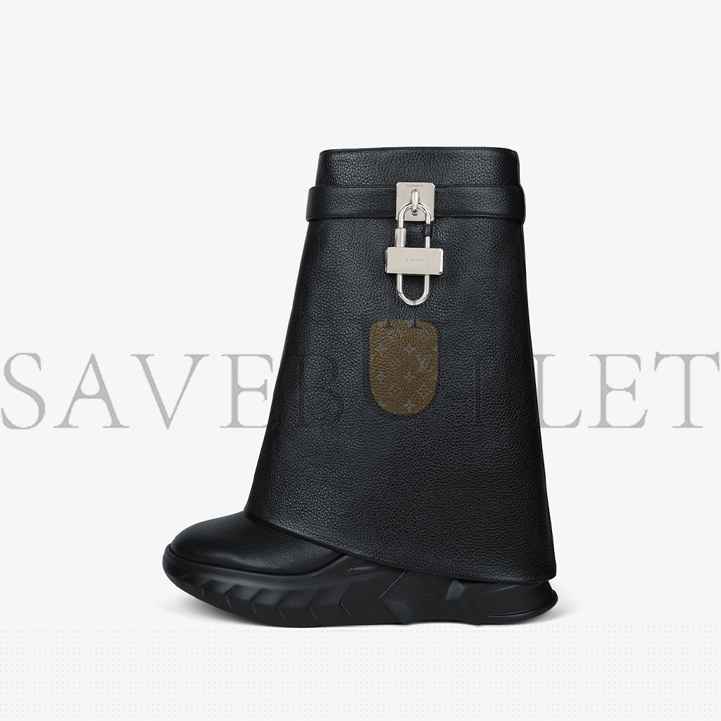 G1uenchy shark lock biker ankle boots in grained leather be604ae1xn-001